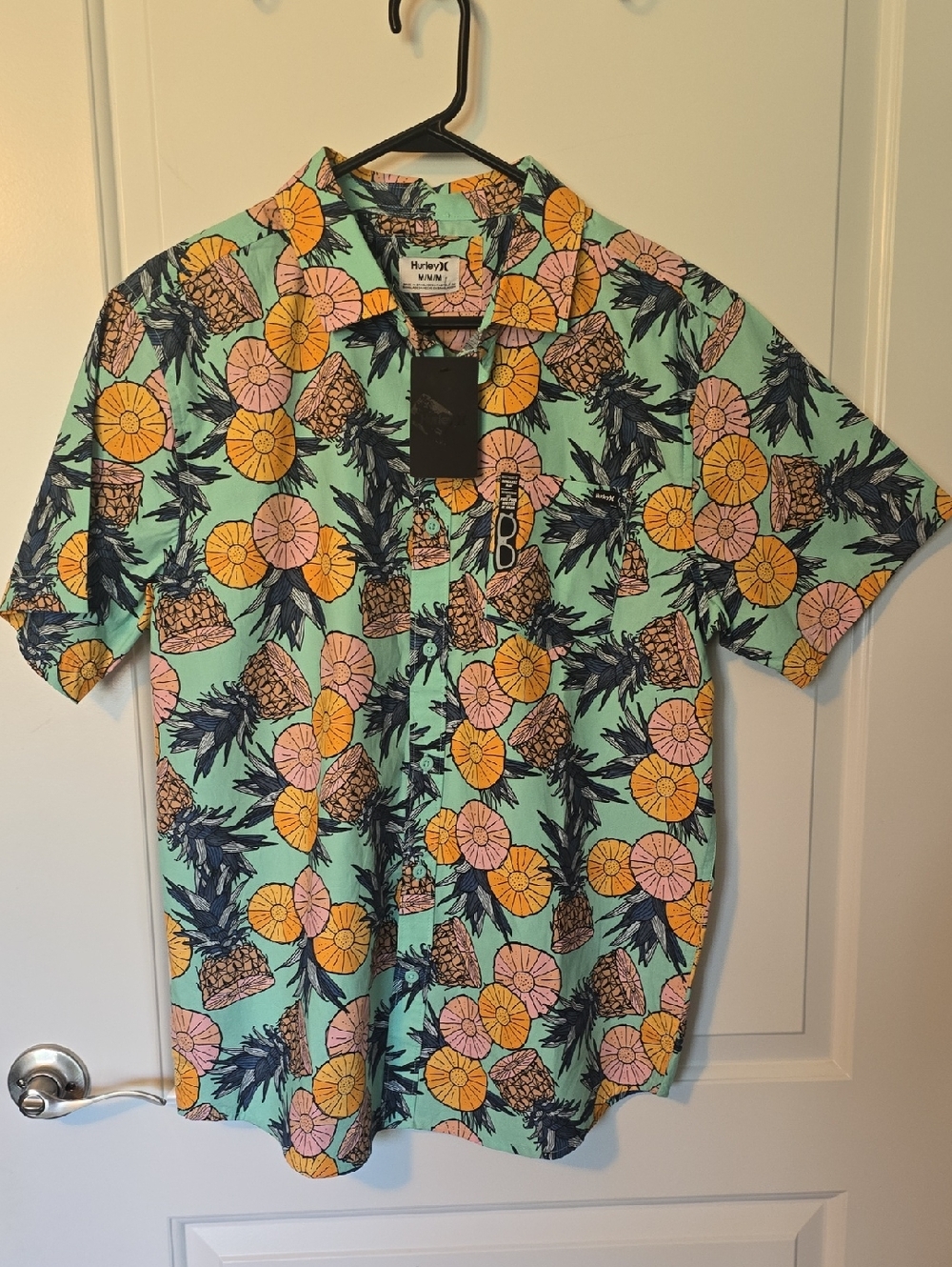 Hurley Tropical Mist Short-Sleeve Button-Up Shirt. NWT.